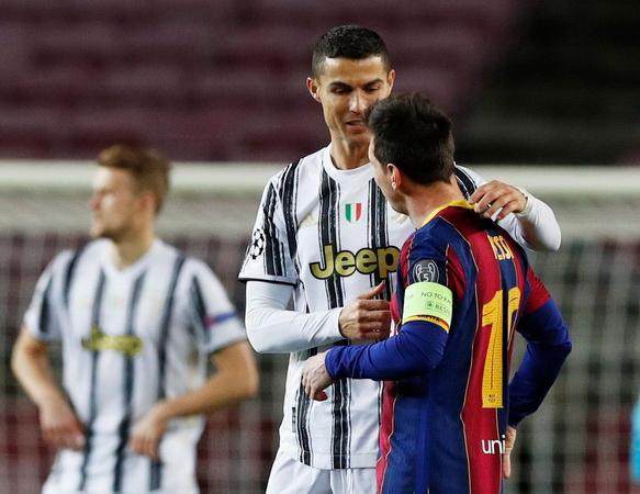 1641891595851014755.jpg cristiano-ronaldo-dan-lionel-messi-kompak-jadi-top-skor-kapan-dominasi-mereka-berakhir-hyXxV2Za5t.jpg